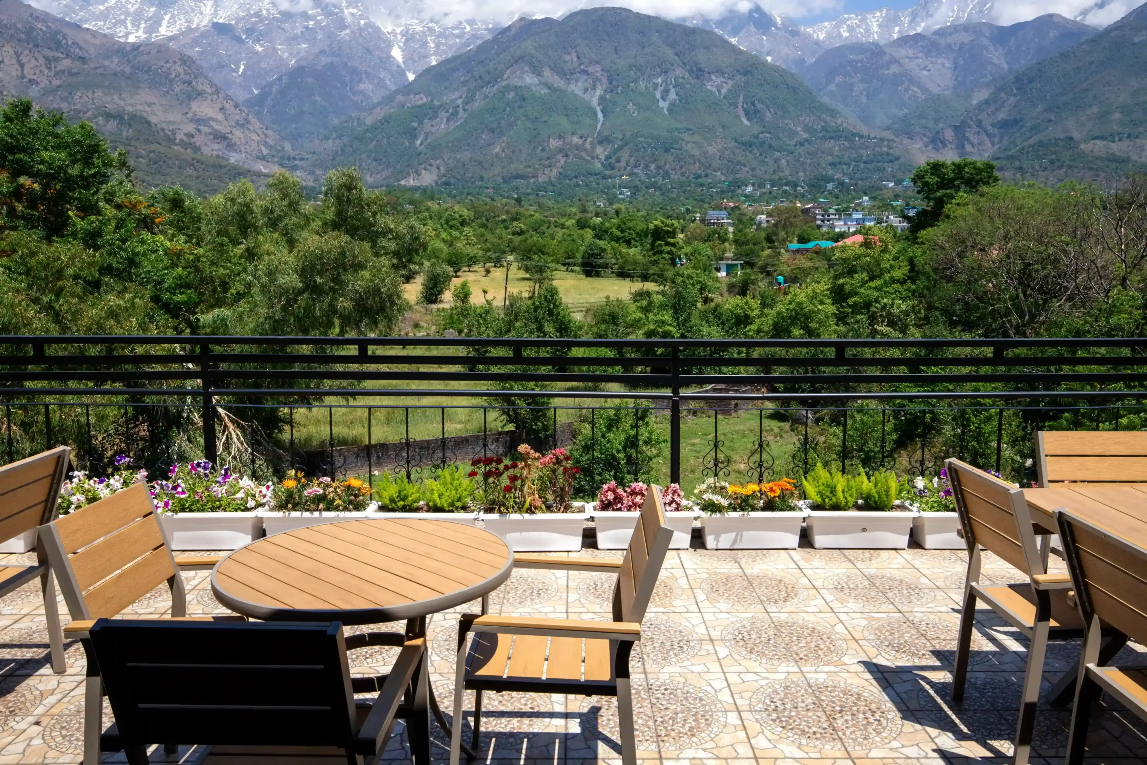 Welcome Abode: About White Ridge